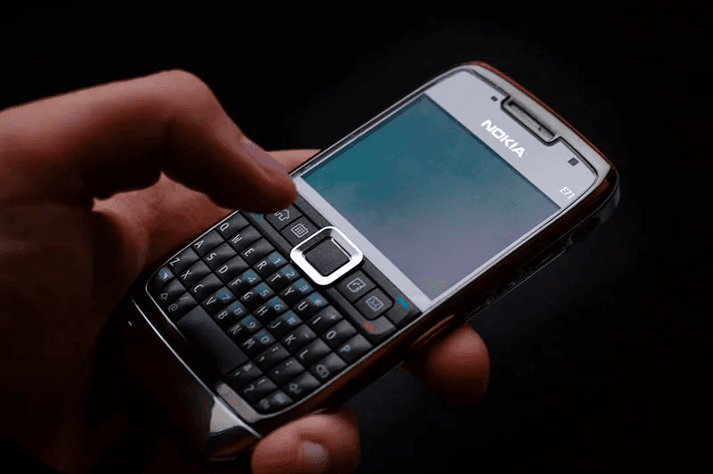Nokia E71